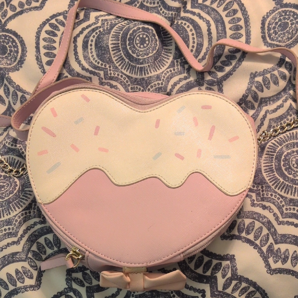 Bioworld Pink and Cream Heart Crossbody Bag